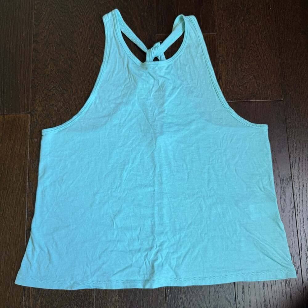 Beyond Yoga Featherweight Captivate Cutout Tank - Size Small